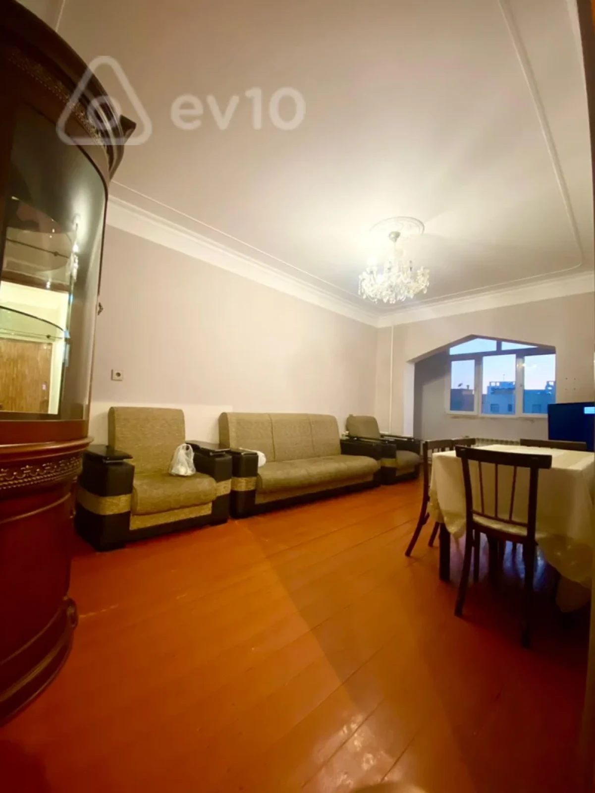 Kirayə verilir 3 otaqlı köhnə tikili 80 m²
