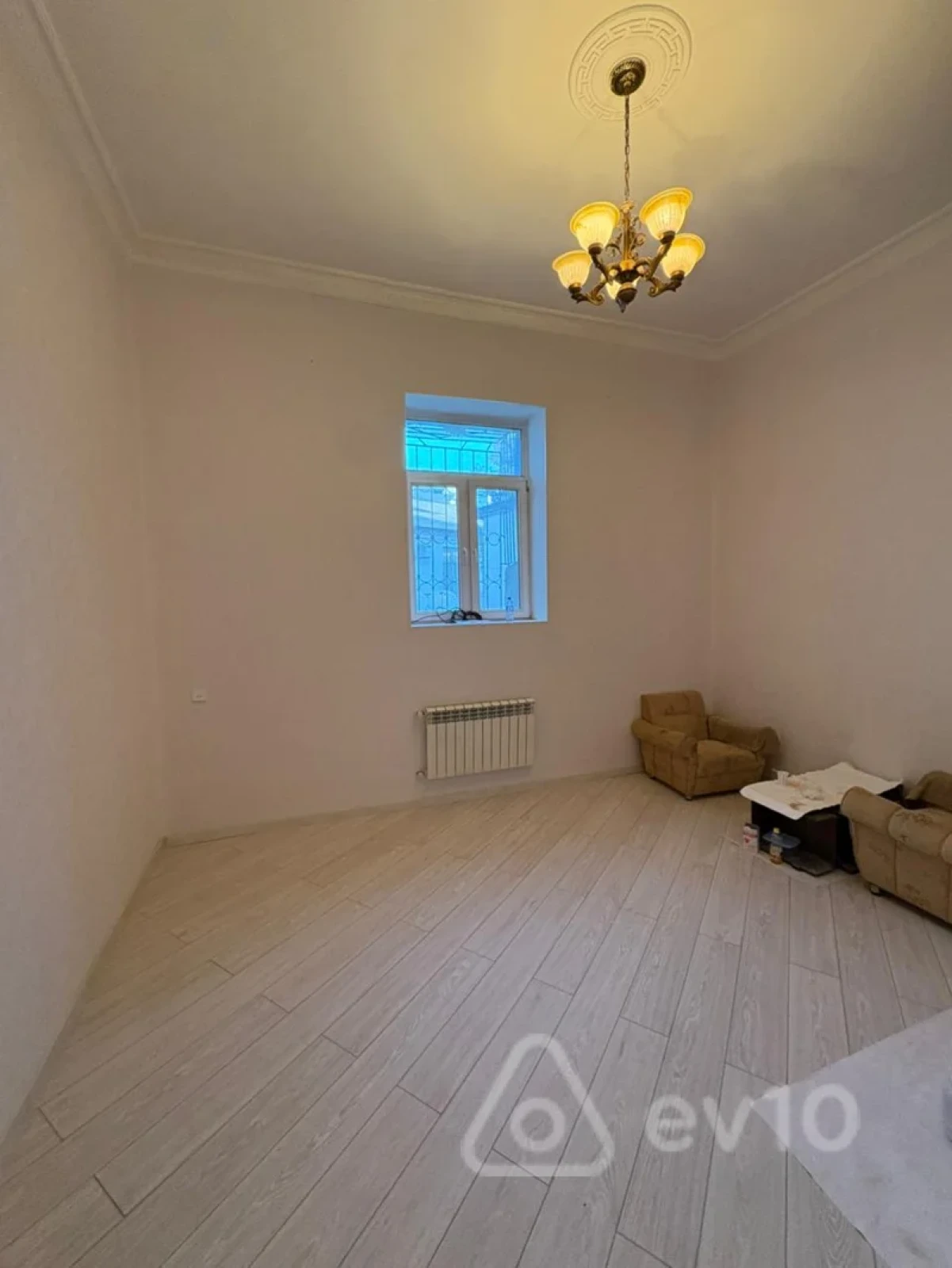 Satılır 3 otaqlı köhnə tikili 90 m²