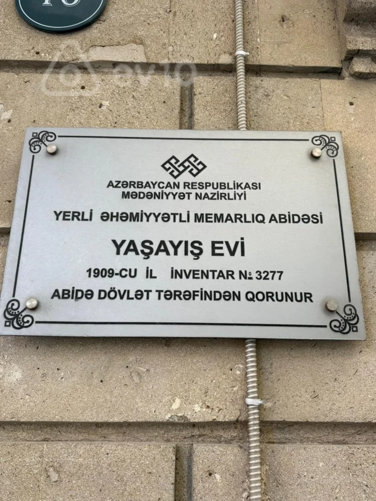 Satılır 3 otaqlı köhnə tikili 90 m²