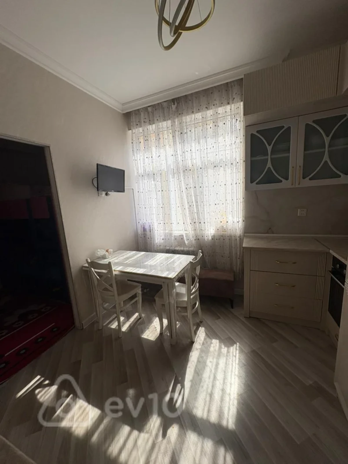 Kirayə verilir 3 otaqlı yeni tikili 85 m²
