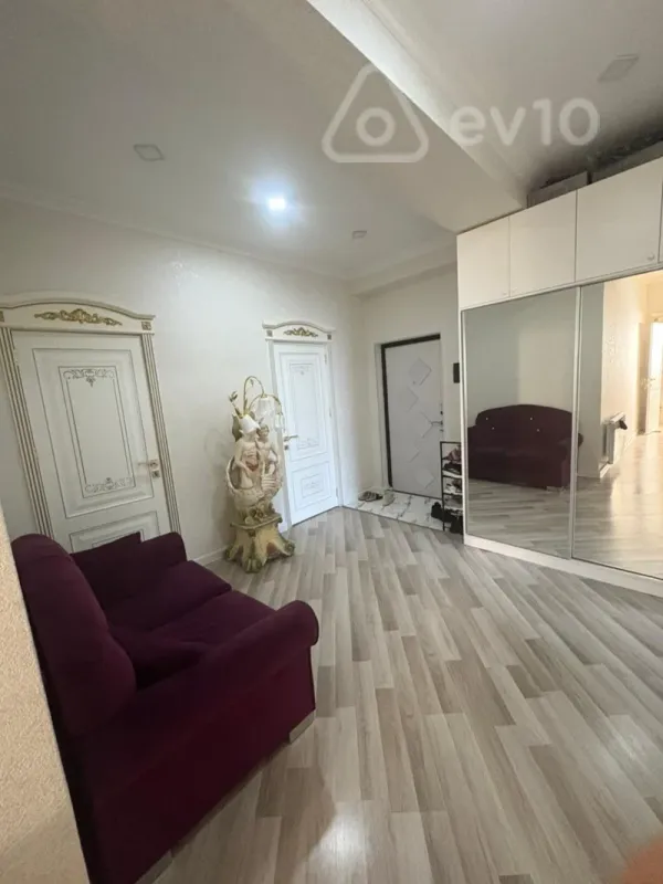 Kirayə verilir 3 otaqlı yeni tikili 85 m²