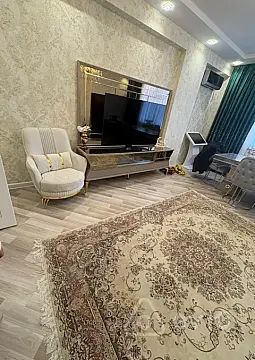 Kirayə verilir 3 otaqlı yeni tikili 85 m²