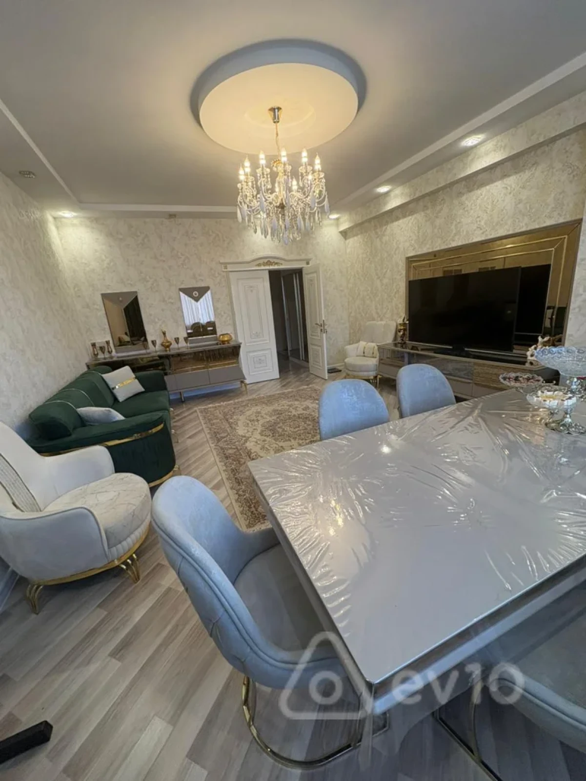 Kirayə verilir 3 otaqlı yeni tikili 85 m²