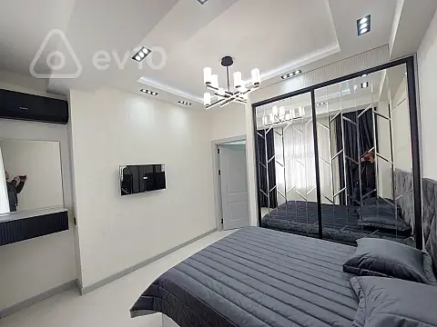 Satılır 2 otaqlı yeni tikili 55 m²