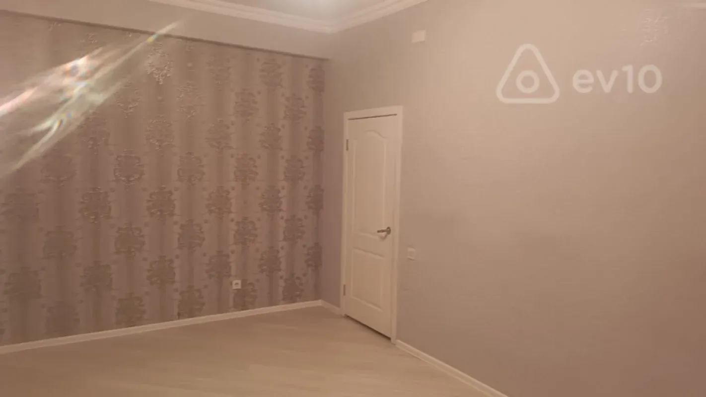 Kirayə verilir 1 otaqlı yeni tikili 43 m²