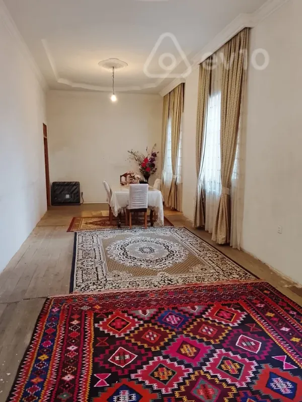 Kirayə verilir 5 otaqlı həyət evi 205 m²