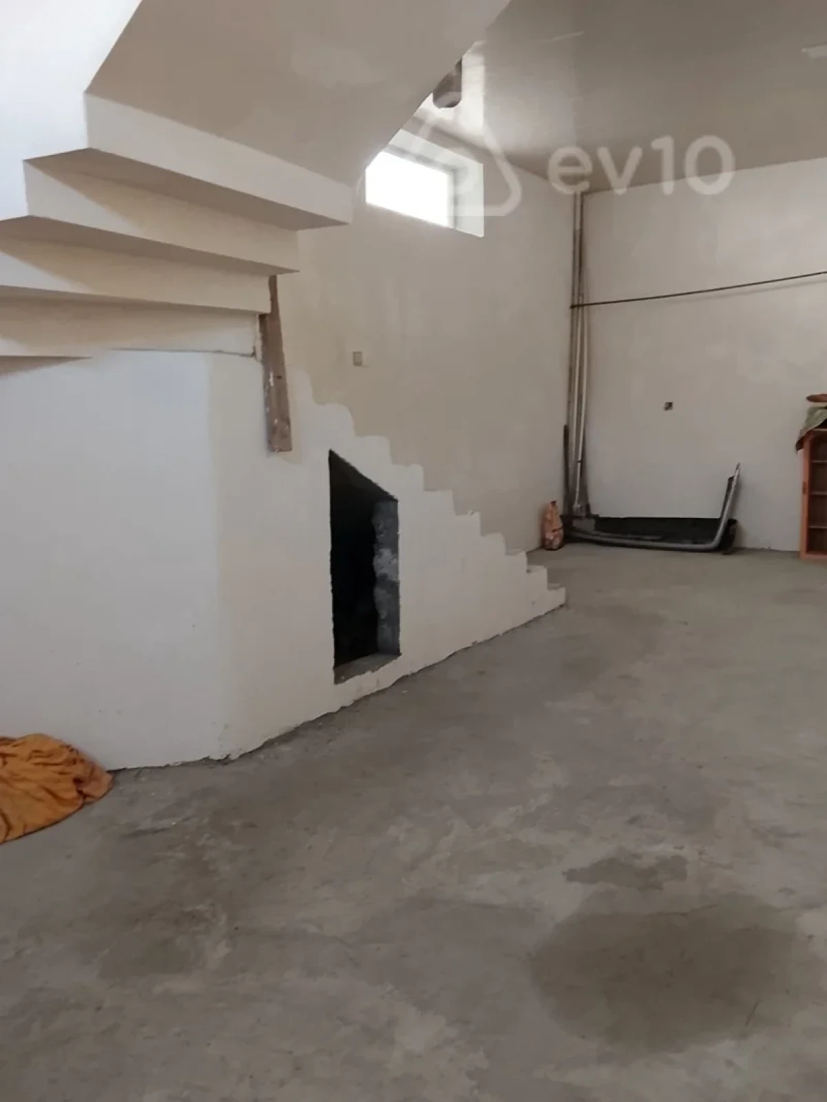 Kirayə verilir 5 otaqlı həyət evi 205 m²