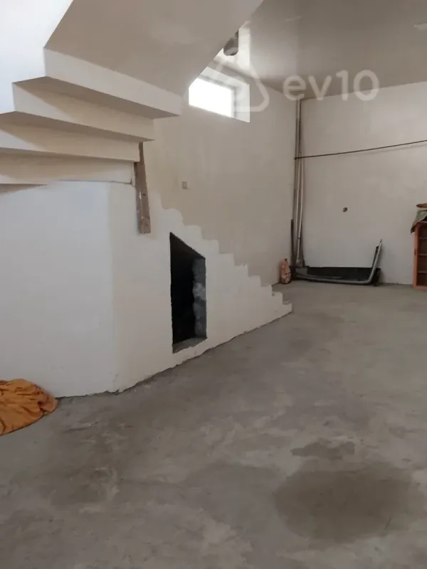 Kirayə verilir 5 otaqlı həyət evi 205 m²