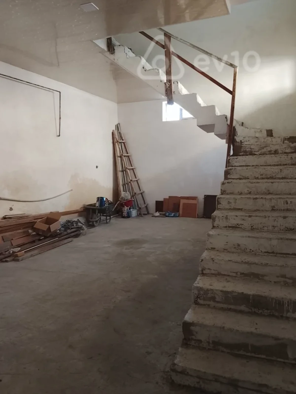 Kirayə verilir 5 otaqlı həyət evi 205 m²