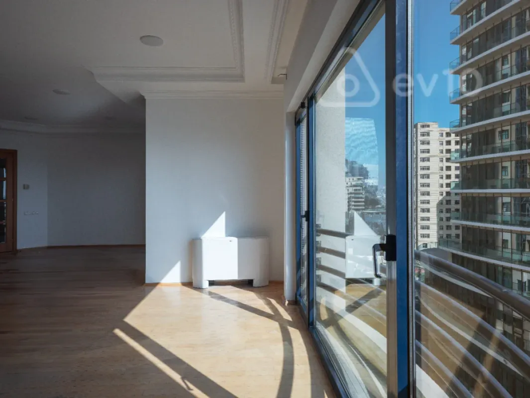 Kirayə verilir 10 otaqlı ofis 170 m²