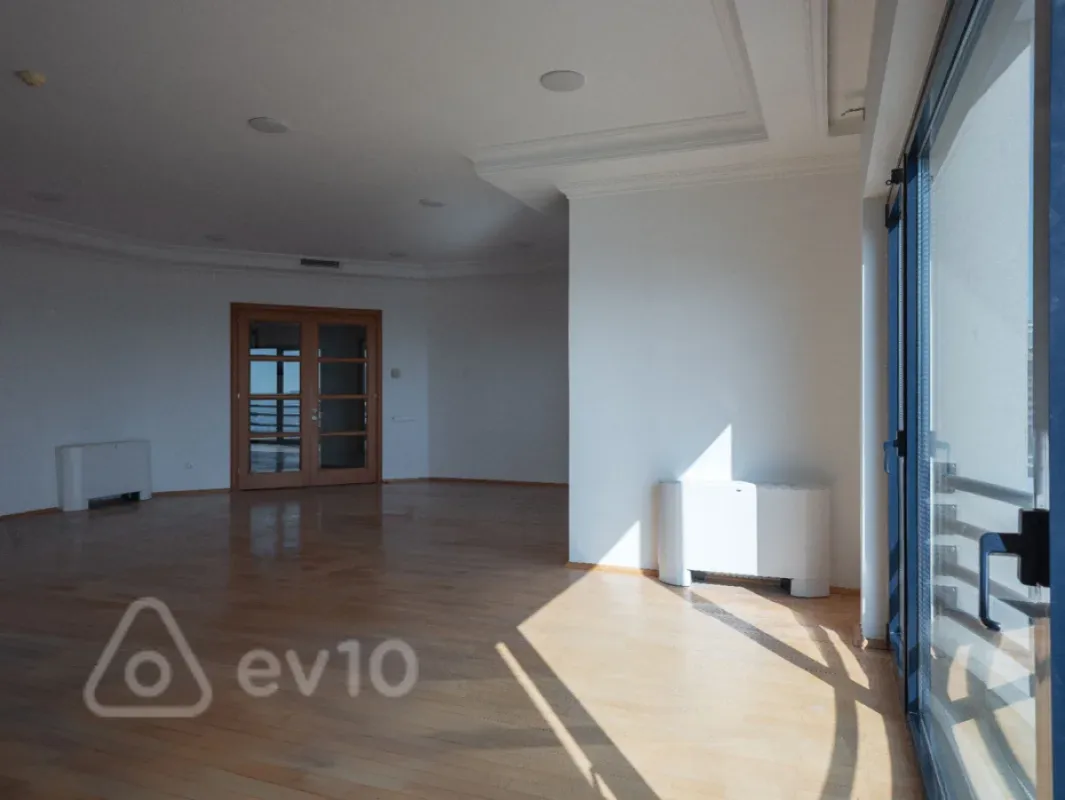 Kirayə verilir 10 otaqlı ofis 170 m²