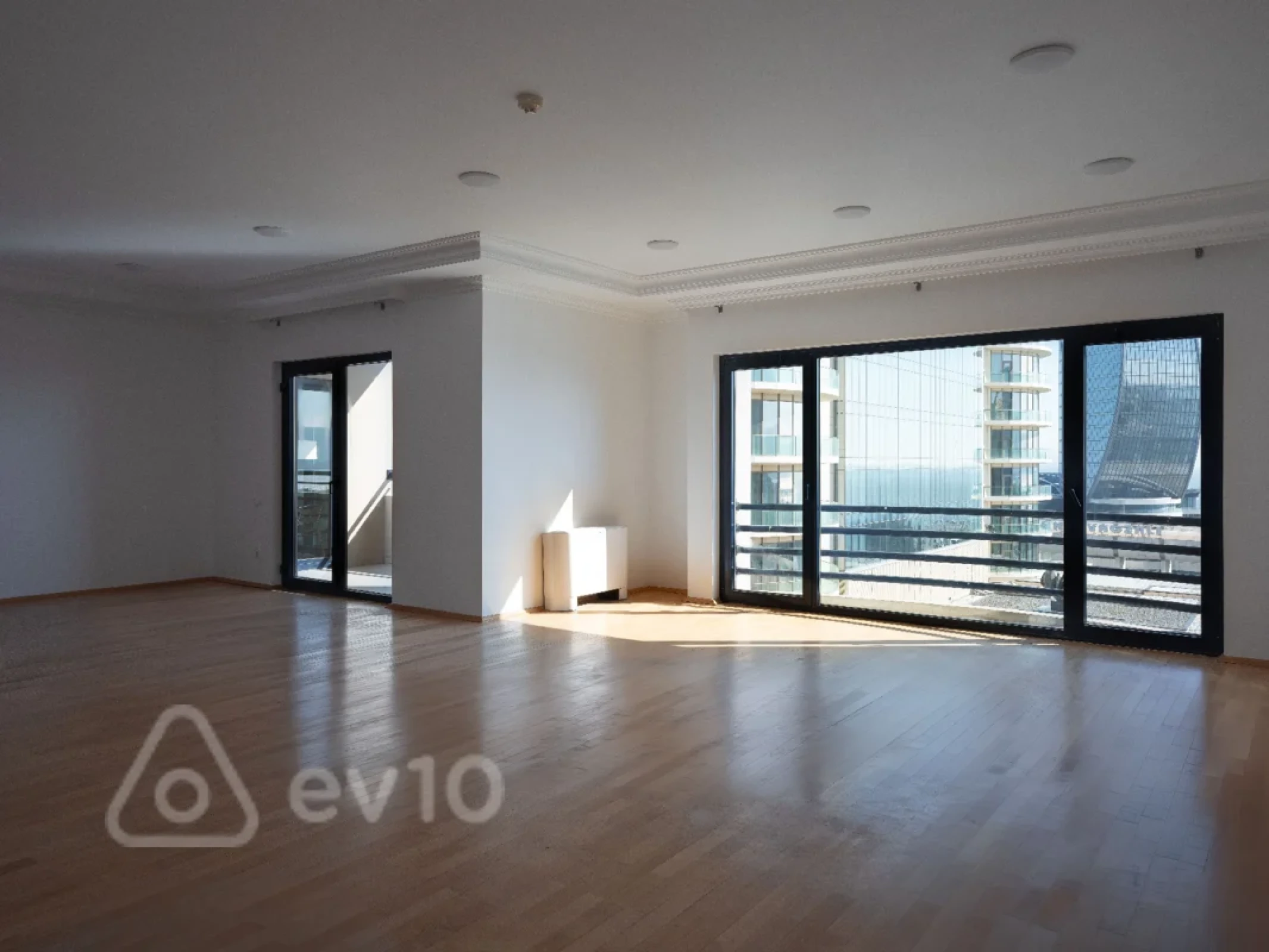 Kirayə verilir 10 otaqlı ofis 170 m²