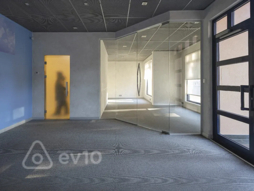 Kirayə verilir 10 otaqlı ofis 170 m²