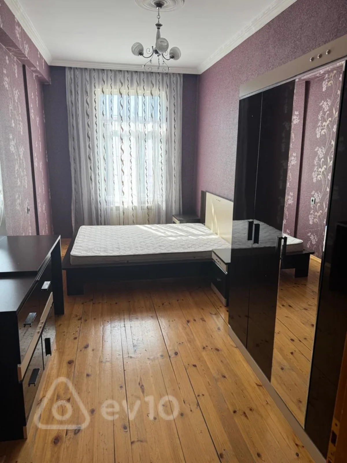 Kirayə verilir 3 otaqlı yeni tikili 110 m²