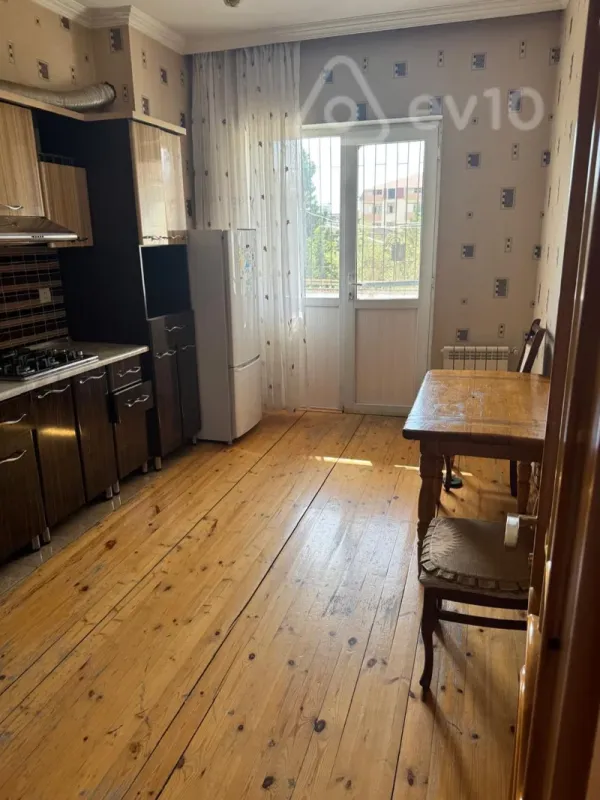 Kirayə verilir 3 otaqlı yeni tikili 110 m²