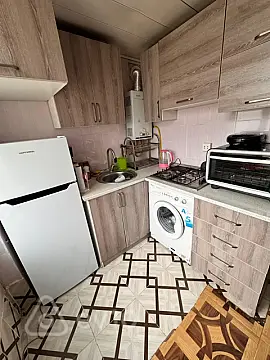 Kirayə verilir 2 otaqlı köhnə tikili 50 m²