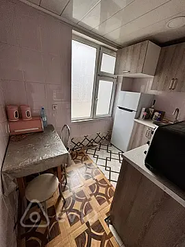 Kirayə verilir 2 otaqlı köhnə tikili 50 m²