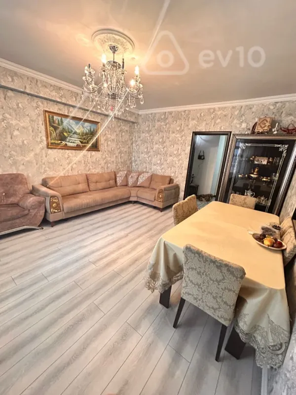 Satılır 3 otaqlı yeni tikili 83 m²