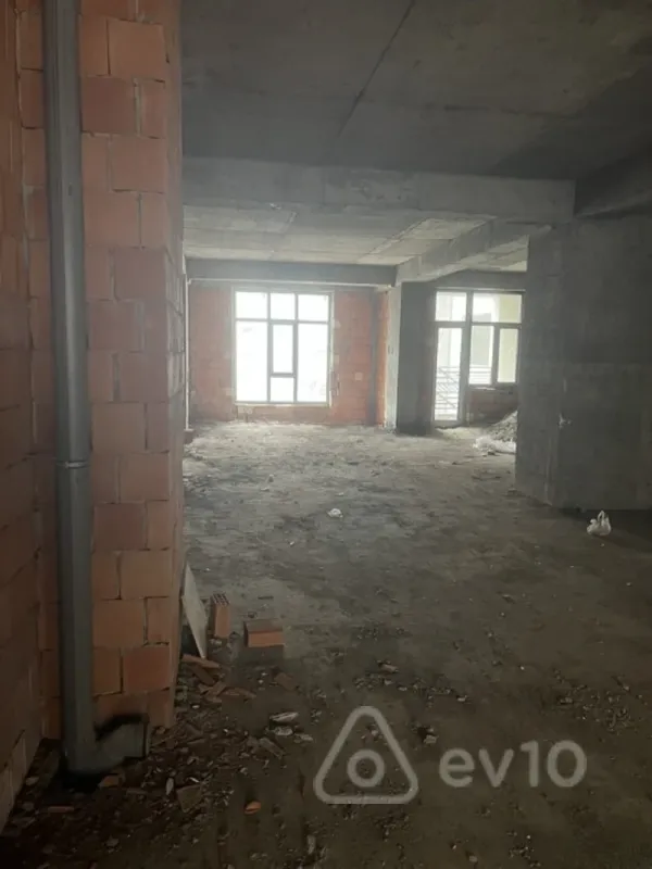 Satılır 4 otaqlı yeni tikili 170 m²