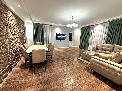 Kirayə verilir 3 otaqlı yeni tikili 135 m² — Bakı, Nizami 3 otaq 135.00 m²
