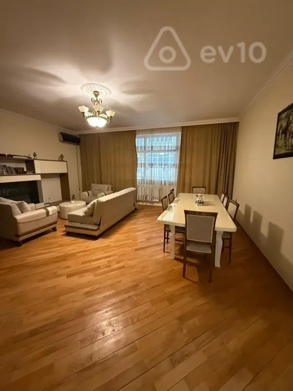 Satılır 3 otaqlı yeni tikili 152 m²
