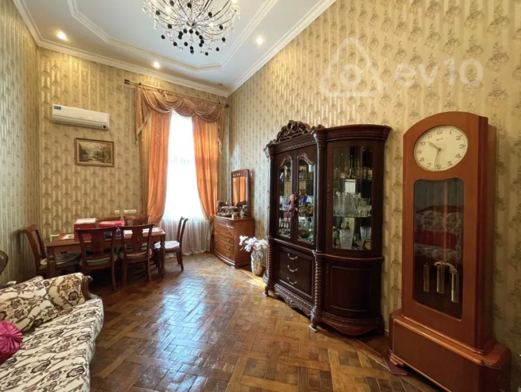 Satılır 3 otaqlı köhnə tikili 85 m²