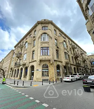 Satılır 3 otaqlı köhnə tikili 85 m² — Bakı, Səbail 3 otaq 85.00 m²