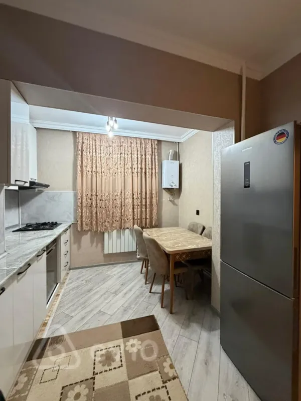 Kirayə verilir 2 otaqlı köhnə tikili 80 m²