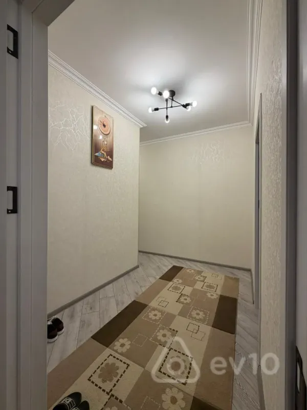 Kirayə verilir 2 otaqlı köhnə tikili 80 m²