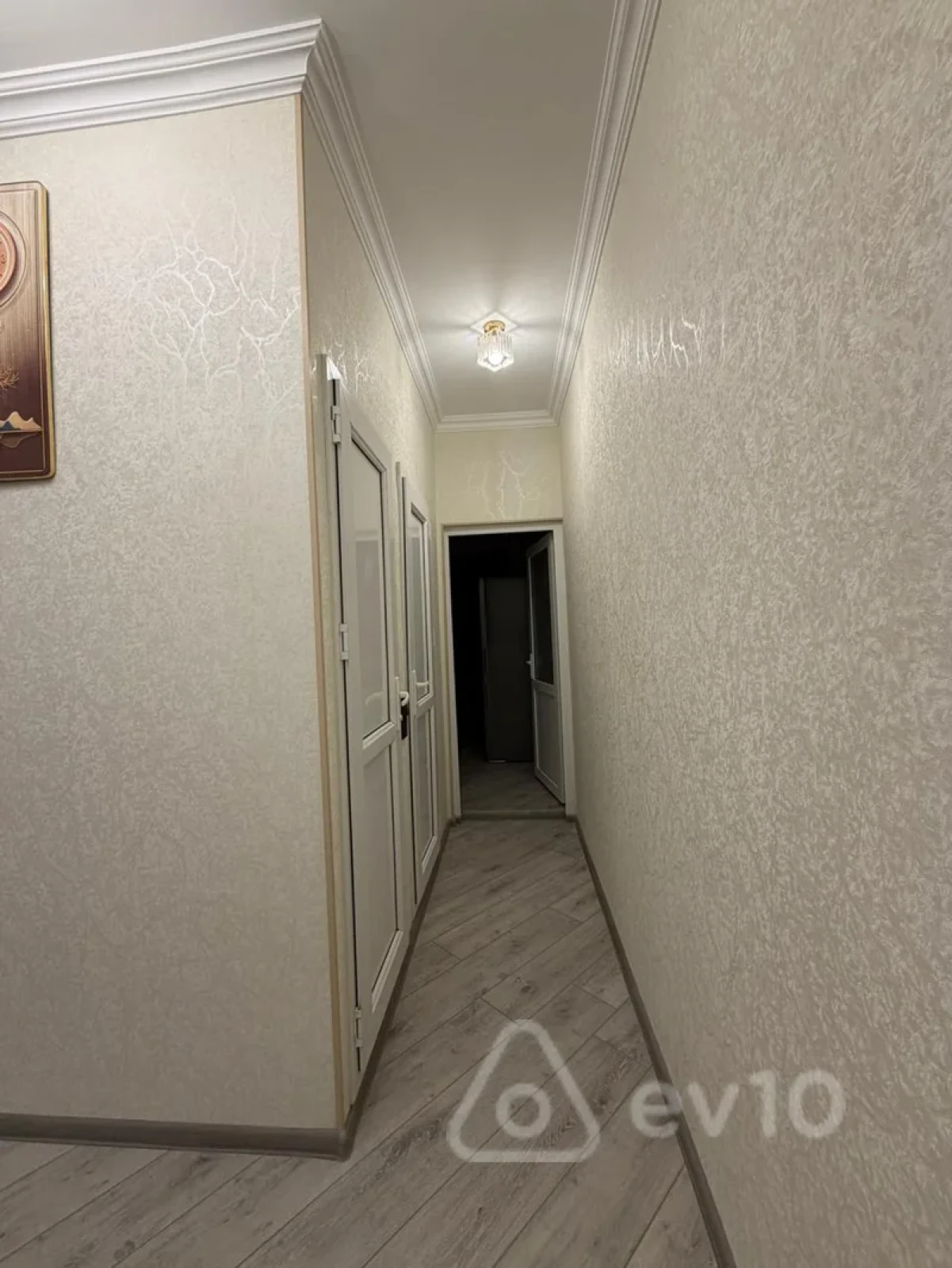 Kirayə verilir 2 otaqlı köhnə tikili 80 m²