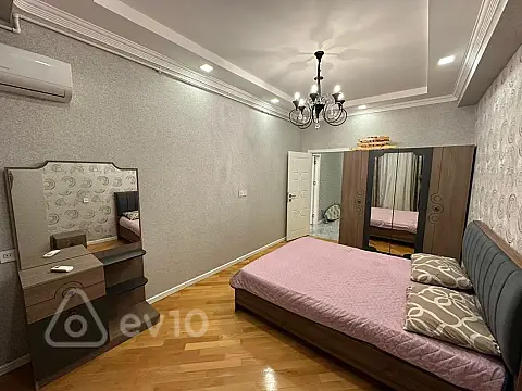 Kirayə verilir 2 otaqlı yeni tikili 75 m²