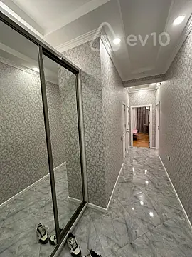 Kirayə verilir 2 otaqlı yeni tikili 75 m²