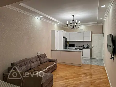 Kirayə verilir 2 otaqlı yeni tikili 75 m²