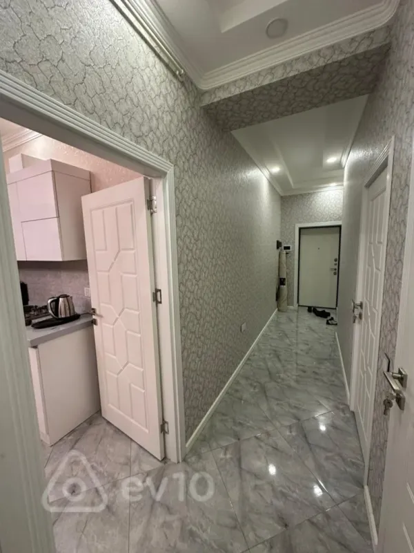 Kirayə verilir 2 otaqlı yeni tikili 75 m²