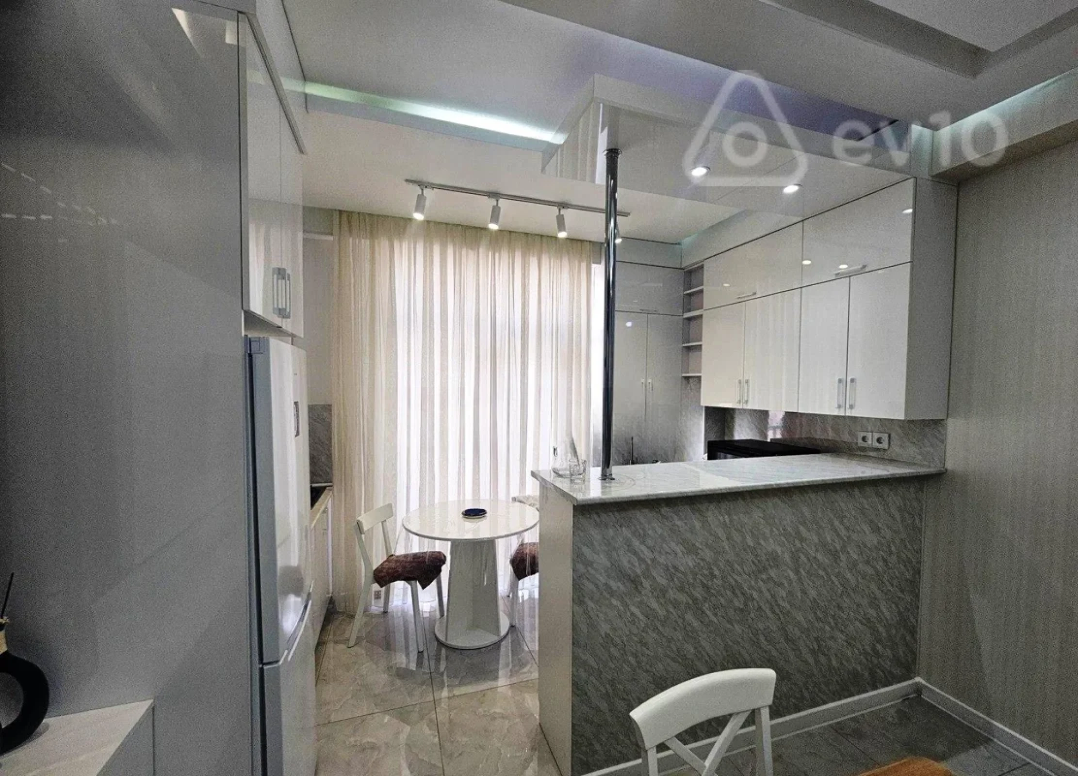 Satılır 2 otaqlı yeni tikili 59 m²