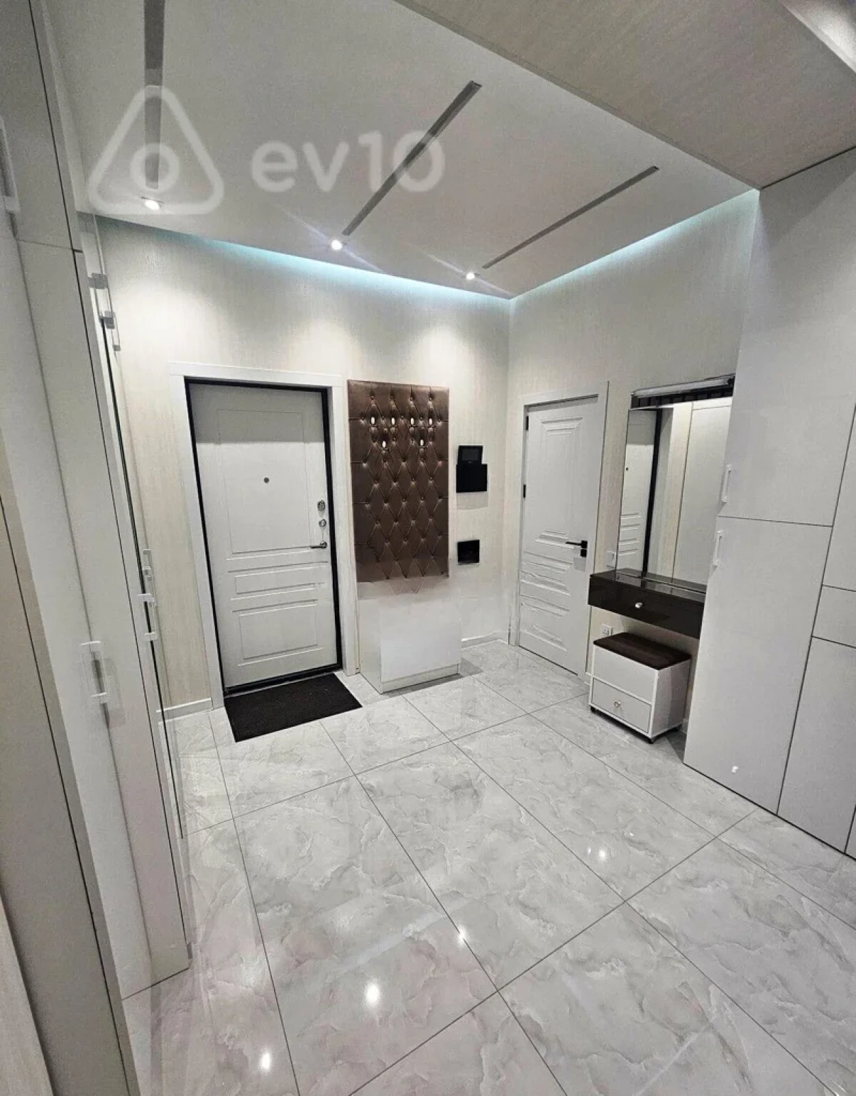 Satılır 2 otaqlı yeni tikili 59 m²