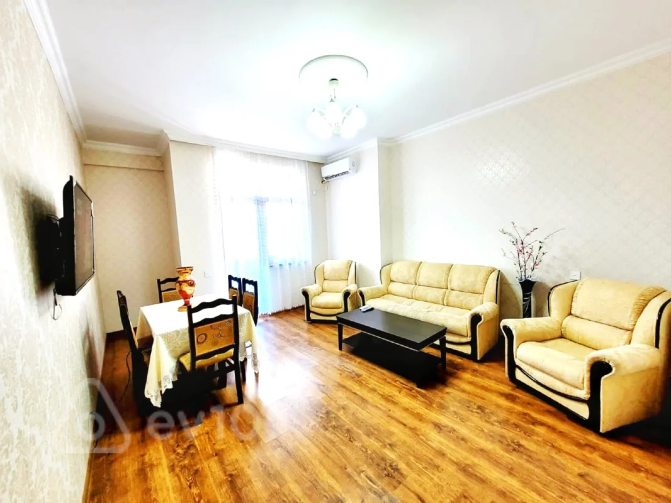 Kirayə verilir 2 otaqlı yeni tikili 60 m²