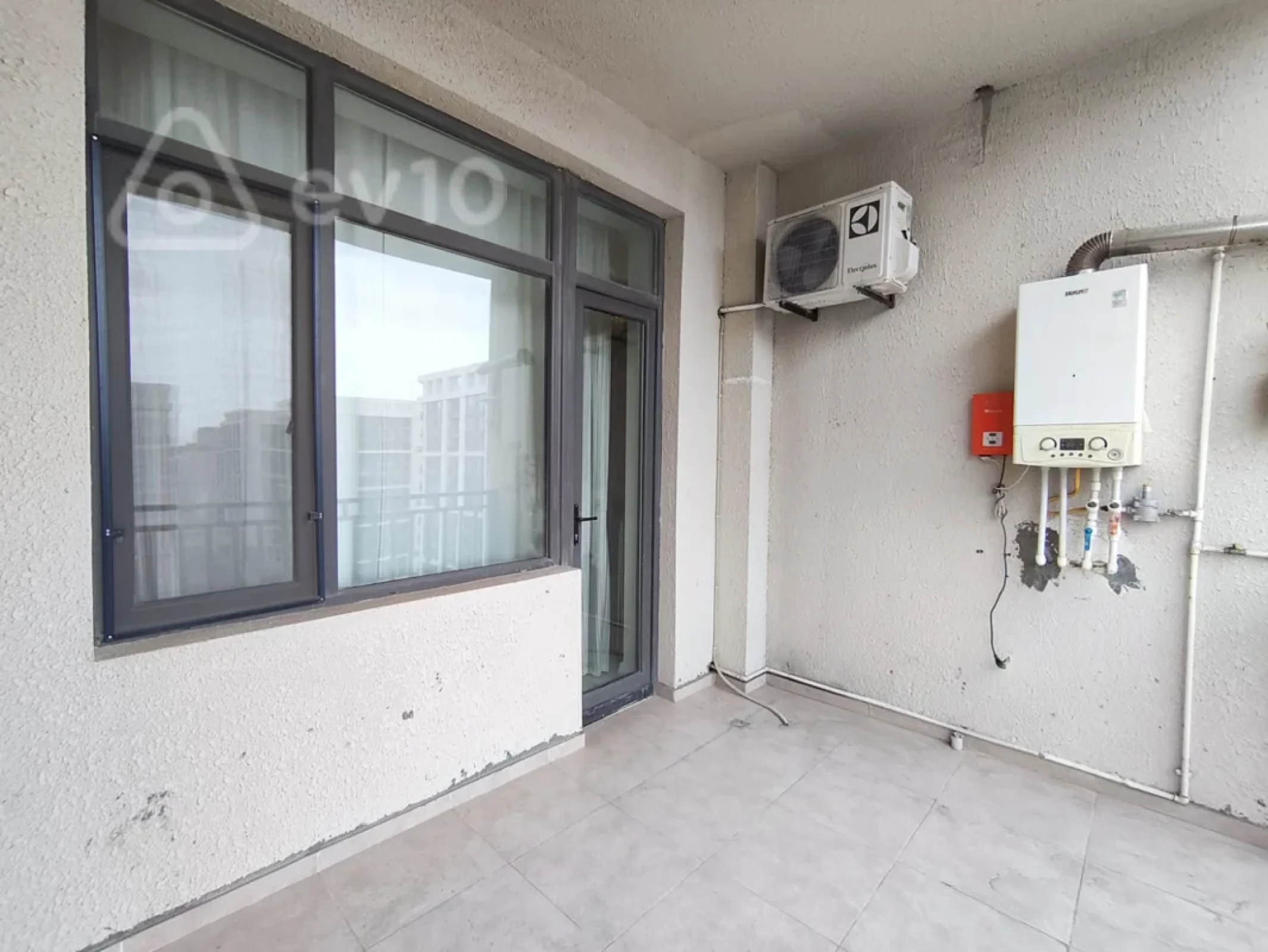 Kirayə verilir 2 otaqlı yeni tikili 95 m²