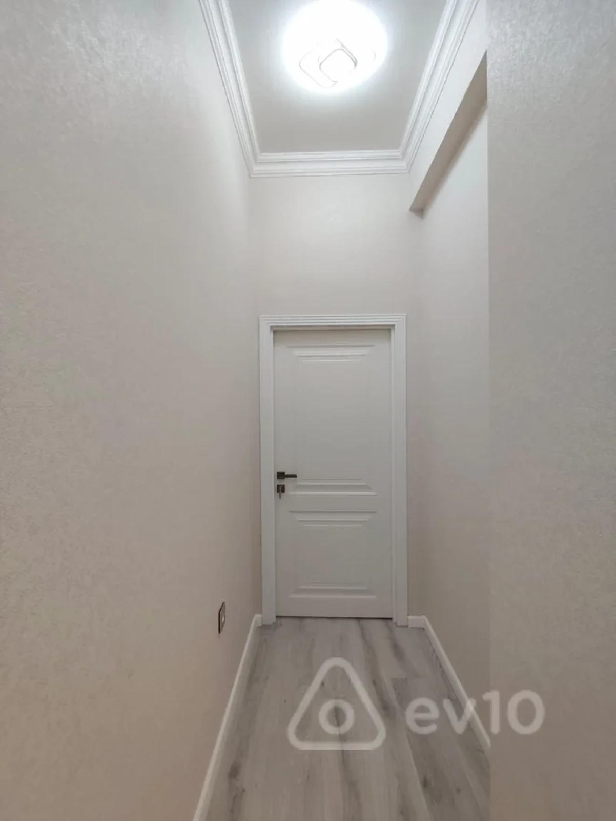 Kirayə verilir 2 otaqlı yeni tikili 95 m²