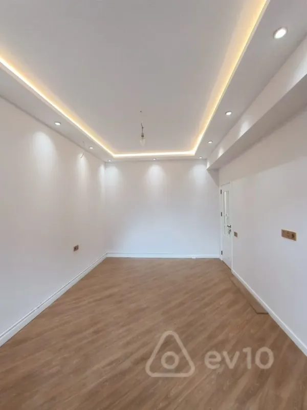 Satılır 2 otaqlı yeni tikili 75 m²