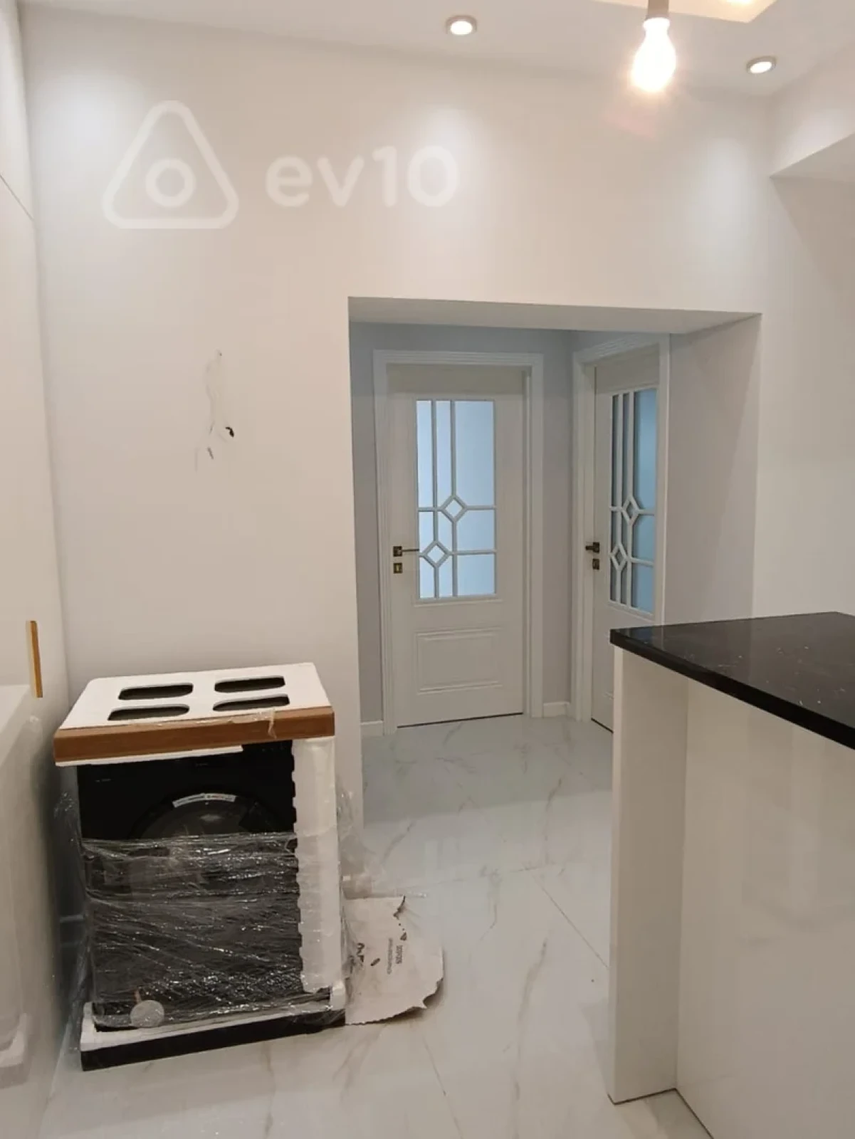 Satılır 2 otaqlı yeni tikili 75 m²