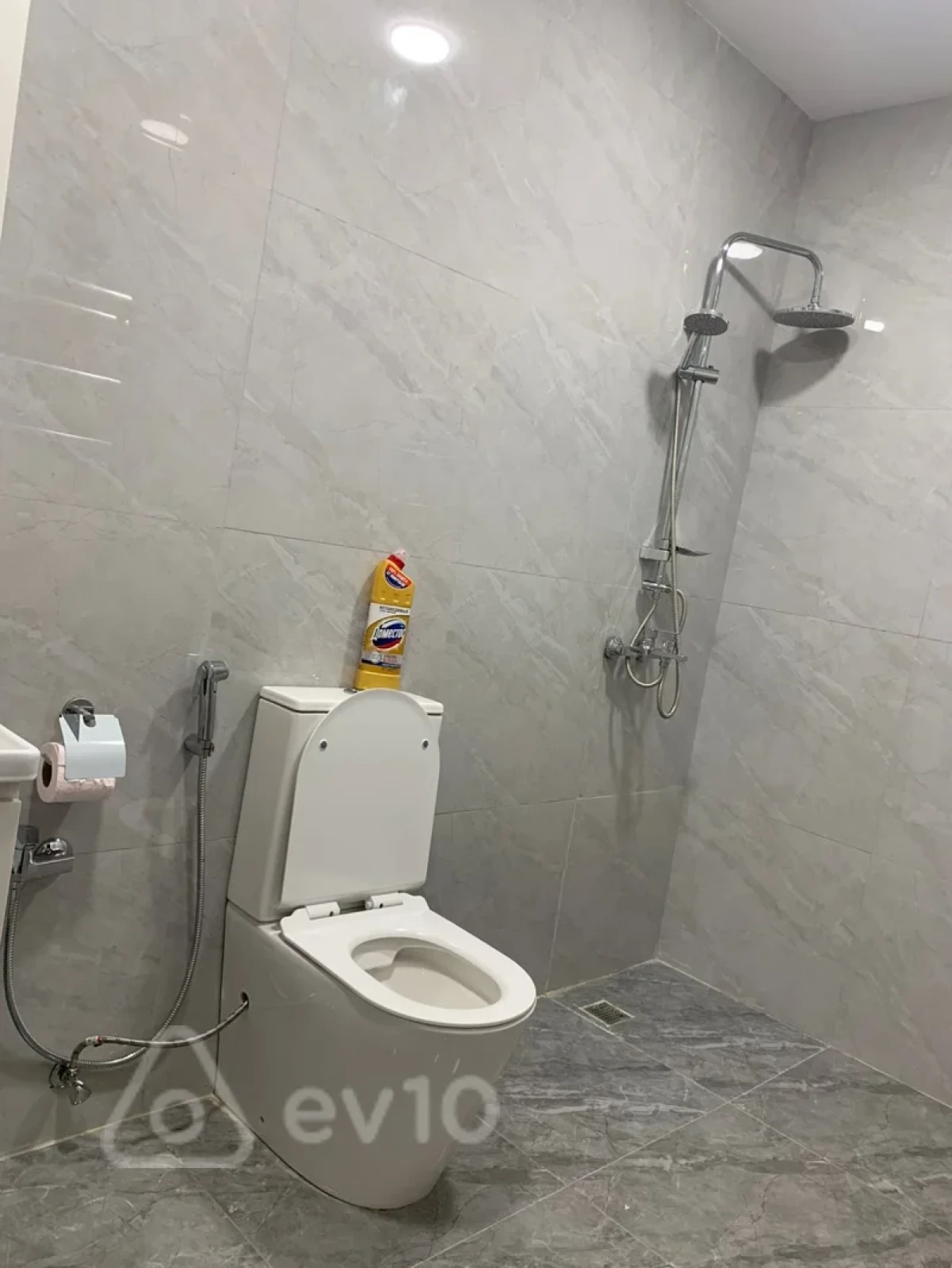 Kirayə verilir 2 otaqlı yeni tikili 80 m²