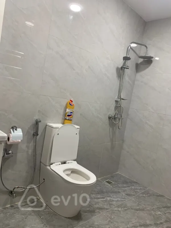 Kirayə verilir 2 otaqlı yeni tikili 80 m²