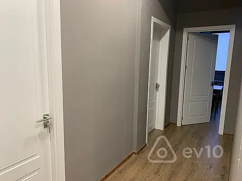 Kirayə verilir 2 otaqlı yeni tikili 80 m²