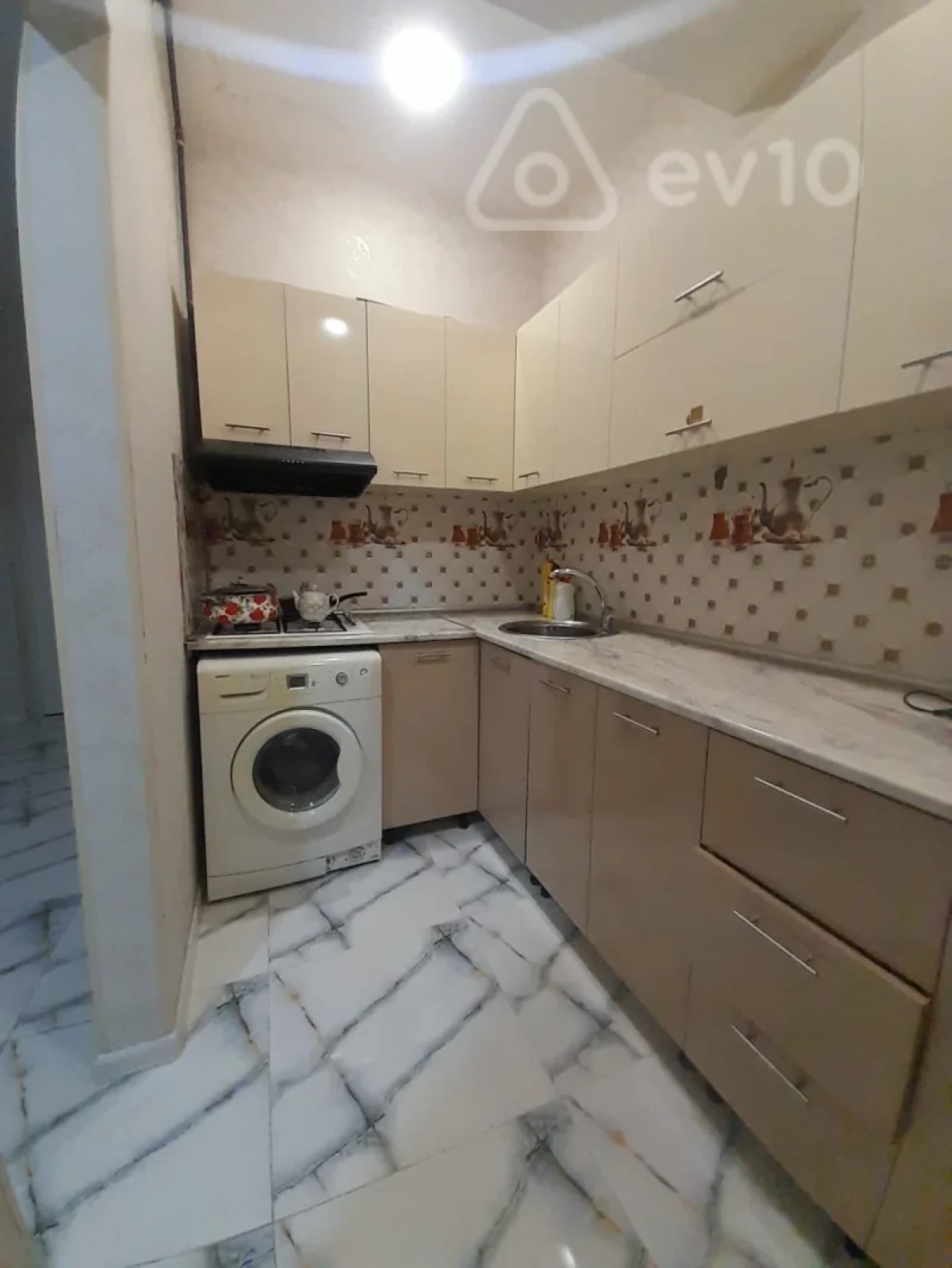 Kirayə verilir 2 otaqlı yeni tikili 60 m²