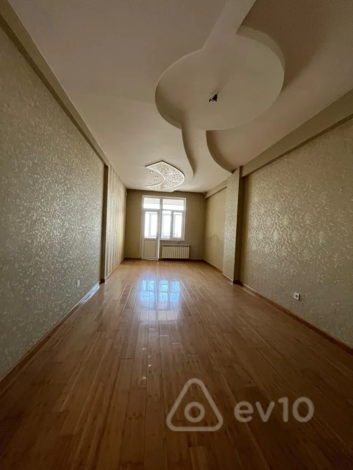 Satılır 3 otaqlı yeni tikili 135 m²