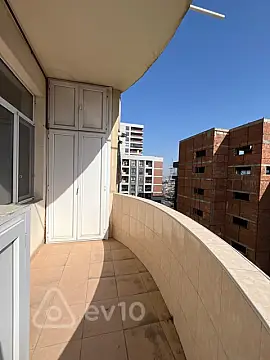 Satılır 3 otaqlı yeni tikili 135 m²