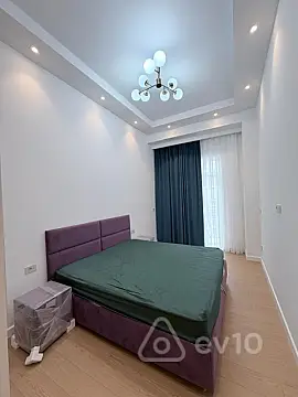 Kirayə verilir 2 otaqlı yeni tikili 70 m²