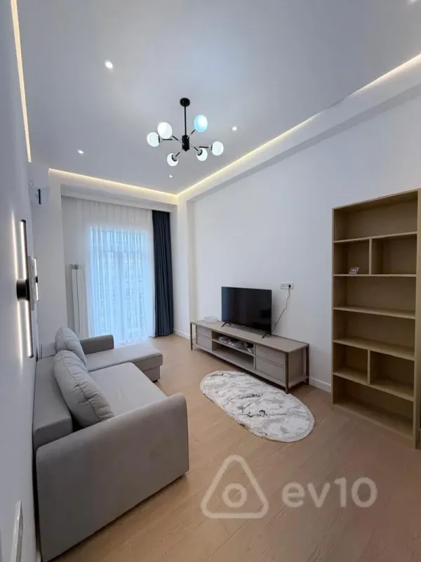 Kirayə verilir 2 otaqlı yeni tikili 70 m²