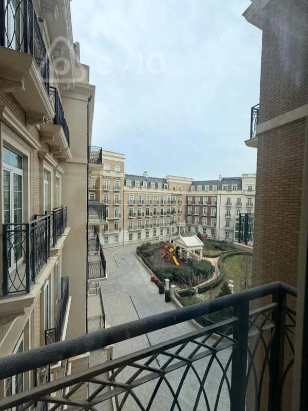 Kirayə verilir 2 otaqlı yeni tikili 70 m²